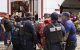 La policía nacional de México lleva un féretro sobre hombros (Archivo)